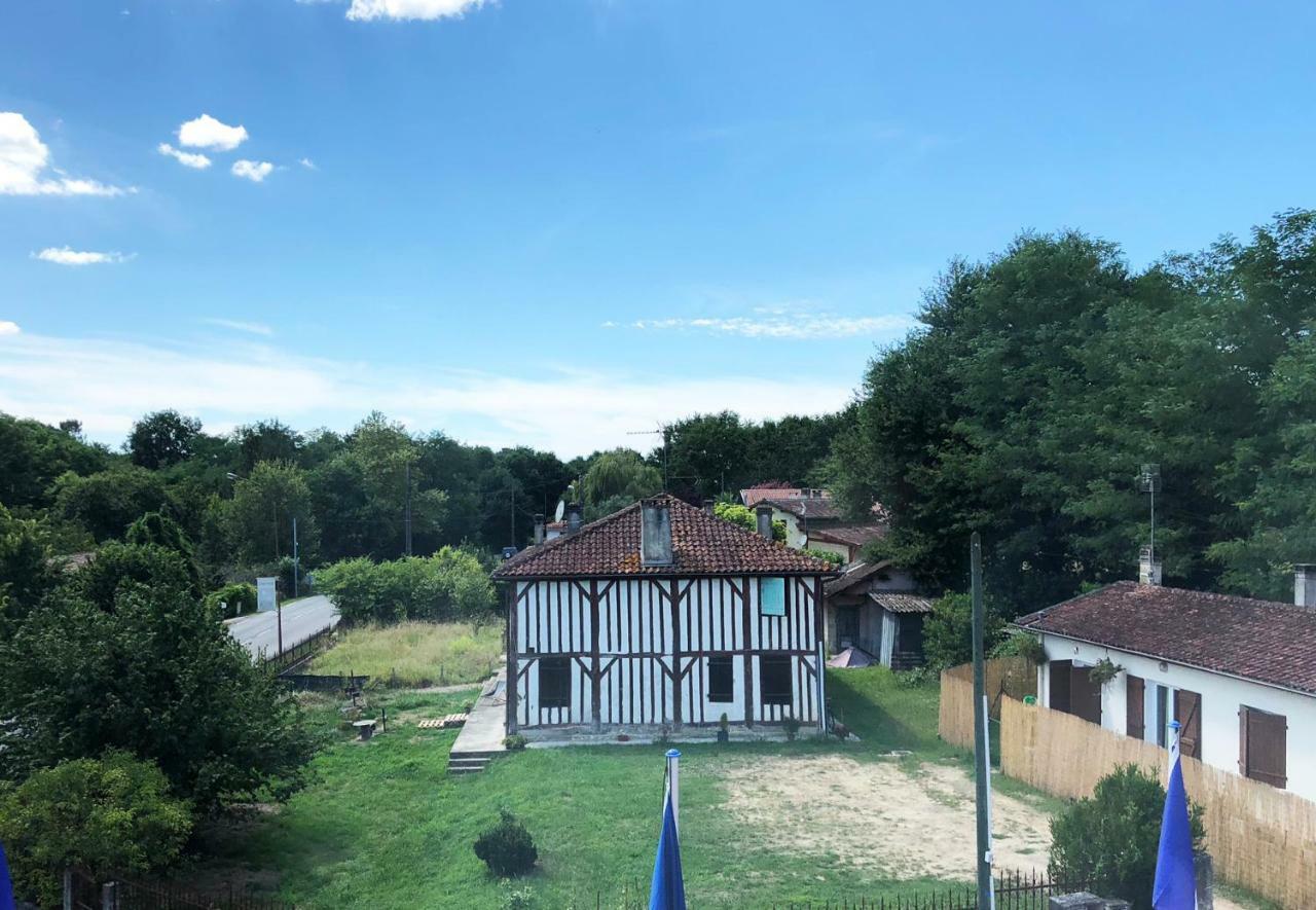 Hotel Du Lac D'Arjuzanx Esterno foto